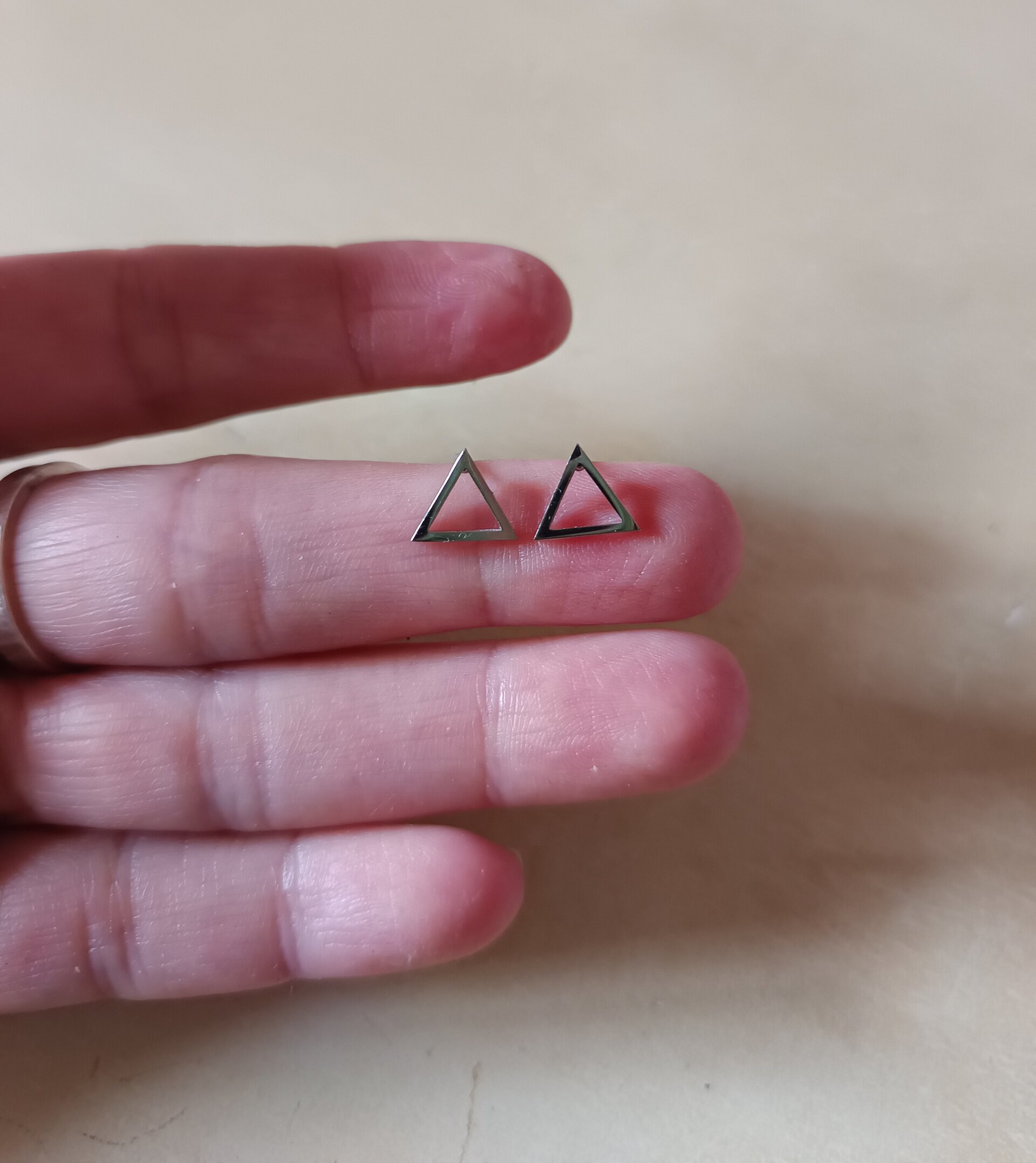 Pendientes ∆ - 2