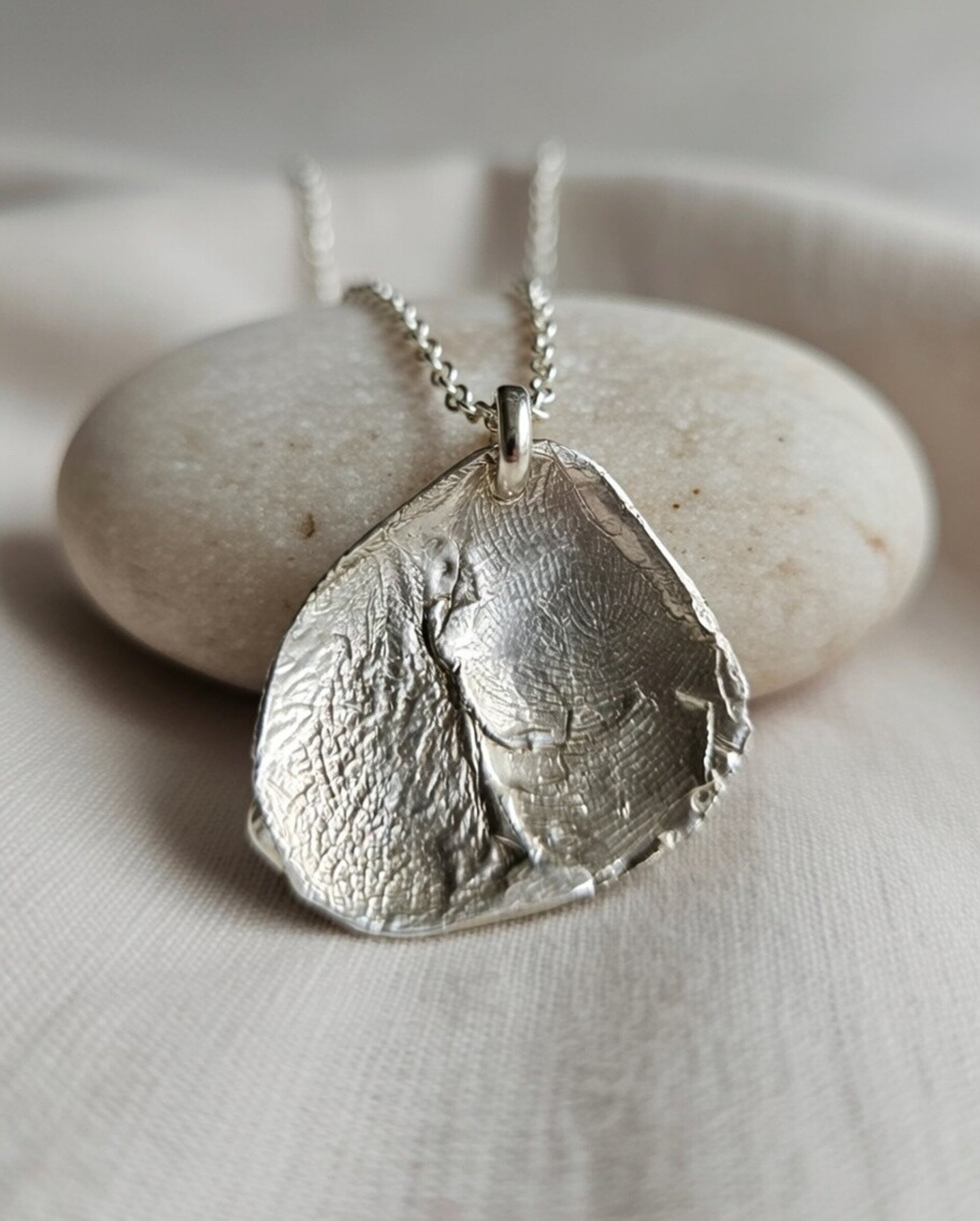 Collar con huella personalizada en plata | Joya única con significado - 2